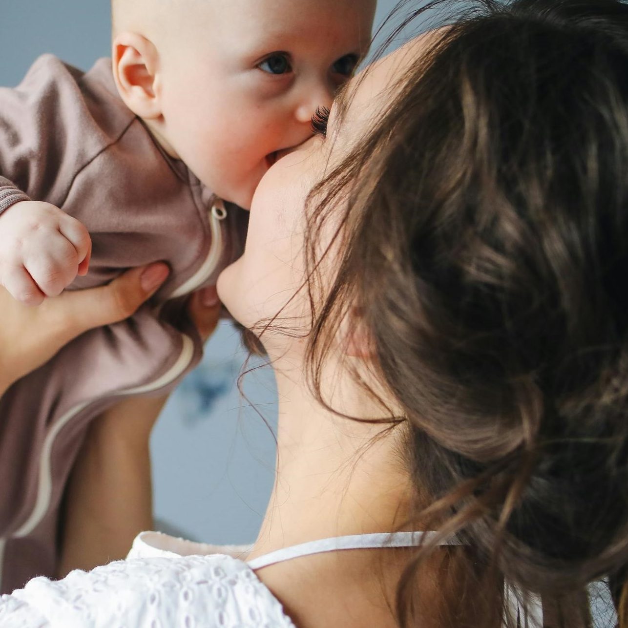 אהבה - חיבוק של אמא